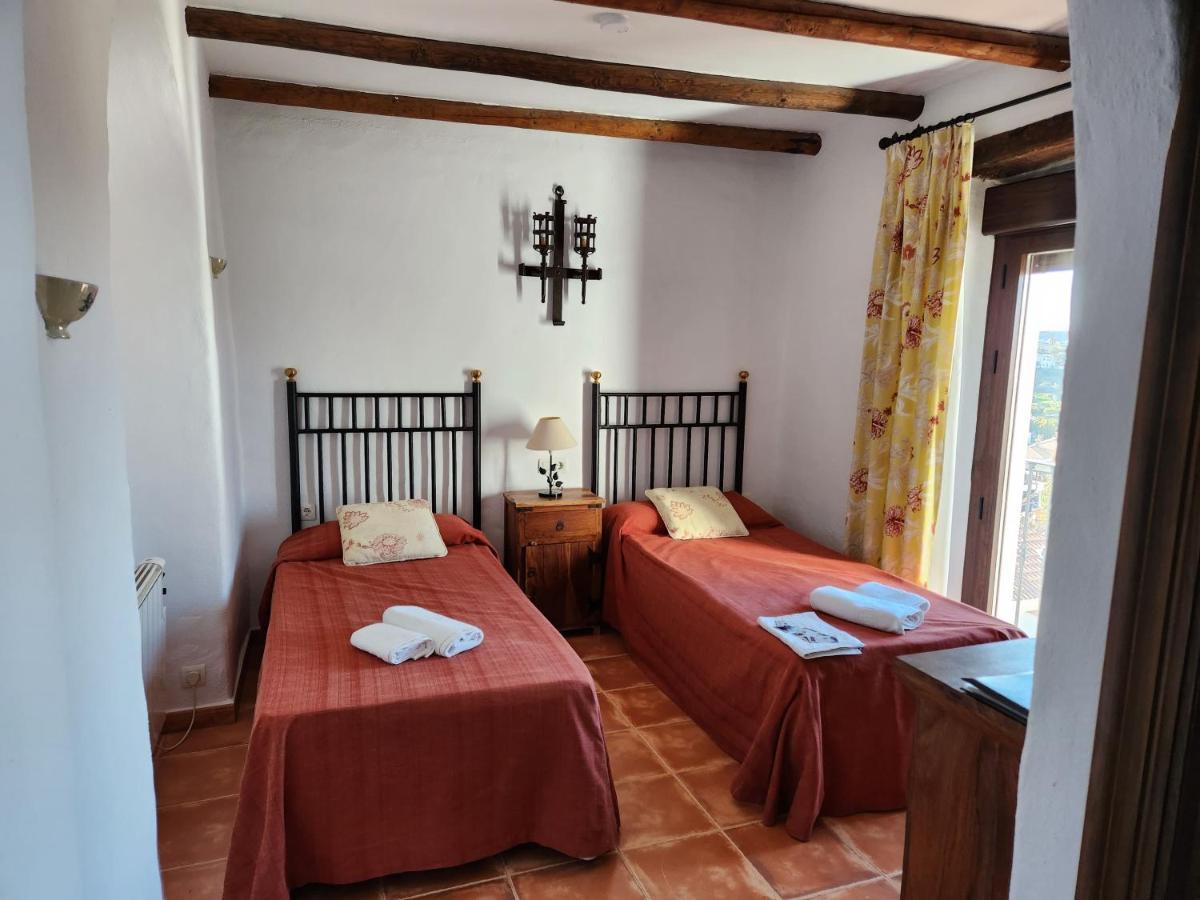 Posada La Plaza Canillas de Albaida Eksteriør billede