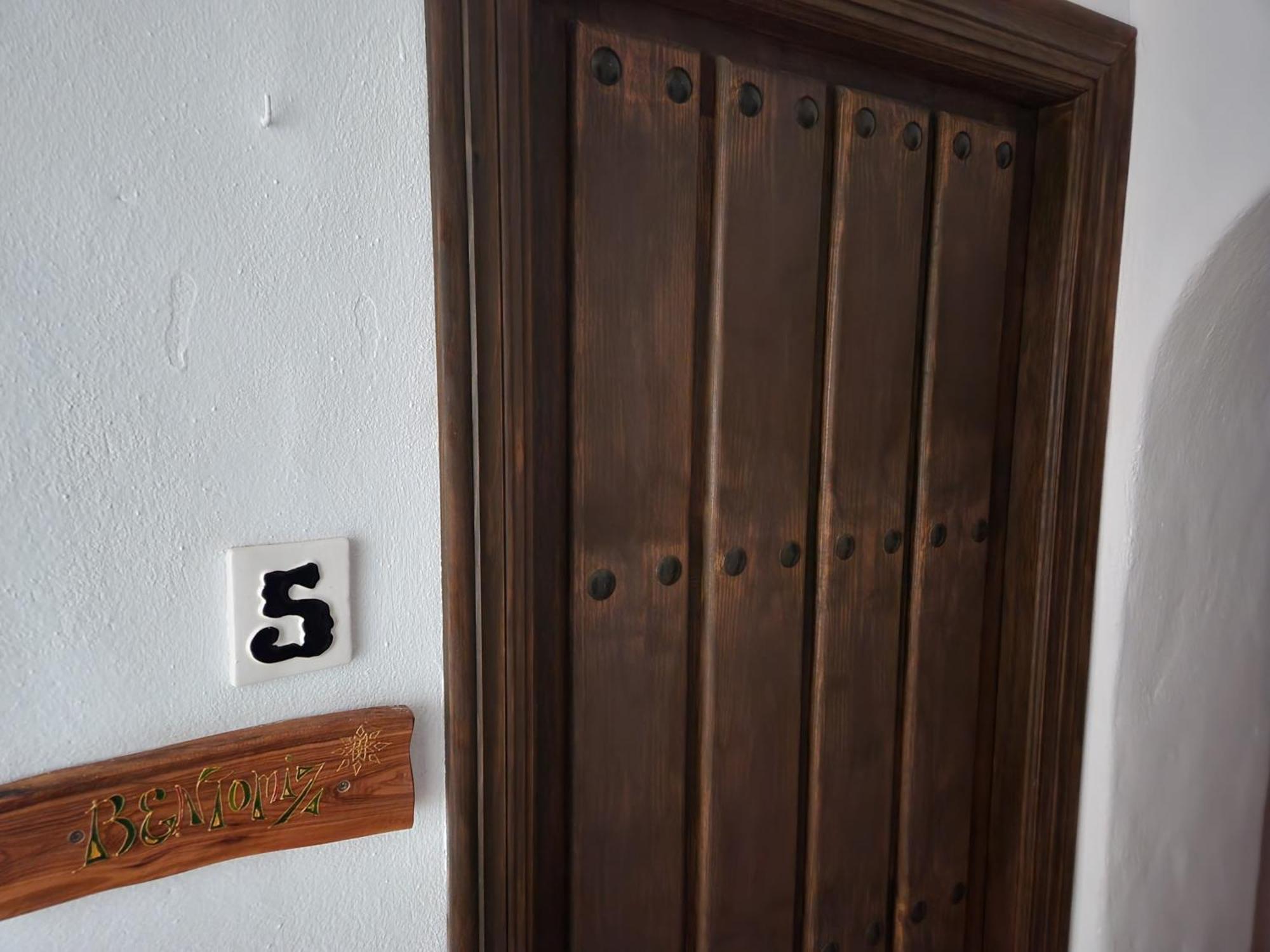 Posada La Plaza Canillas de Albaida Eksteriør billede